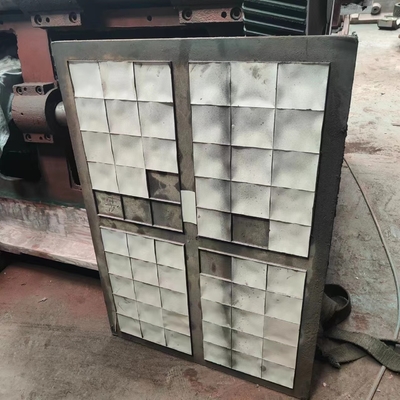 Mesin Emboss Motor 11KW Ukuran 1800 * 1280 ≤50m Mesin Lekukan Panjang Blade