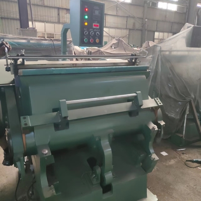 Mesin Lekukan Emboss HJ1040 1040 * 720 Tabel Konfigurasi 4KW