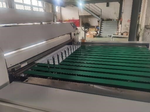 Mesin Rewinder Slitting Serba Guna HJ-1100 Lebar 100 - 200m / Min 1100mm