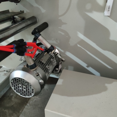 Mesin Cetak Flexo Berkecepatan Tinggi untuk Efisiensi Maksimum ， Warna Pencetakan adalah whitle, Tape, kertas Kraft, tinta