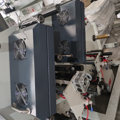 Mesin Cetak Flexo Berkecepatan Tinggi untuk Efisiensi Maksimum ， Warna Pencetakan adalah whitle, Tape, kertas Kraft, tinta