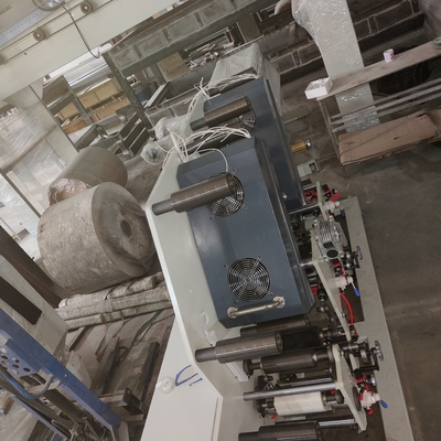 Mesin Cetak Flexo Berkecepatan Tinggi untuk Efisiensi Maksimum ， Warna Pencetakan adalah whitle, Tape, kertas Kraft, tinta