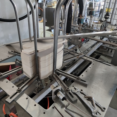 Mesin karton non standar # karya dekoratif # karton makanan # kotak makan siang sekali pakai # Proses perekat meleleh panas