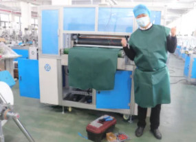 PE Mesin Pembuat Gaun Bedah Otomatis Sepenuhnya CPE 40-160 Pcs / Min