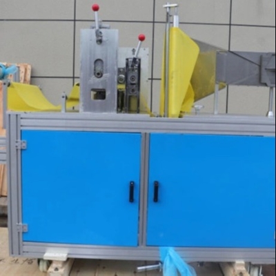15-30 Pcs / Min Mesin Pembuat Gaun Bedah 380V 50Hz Setelan Pelindung Non Woven