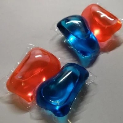 Mesin Pembuat Bubuk Pod Deterjen Kapsul Cuci Cair Film PVA